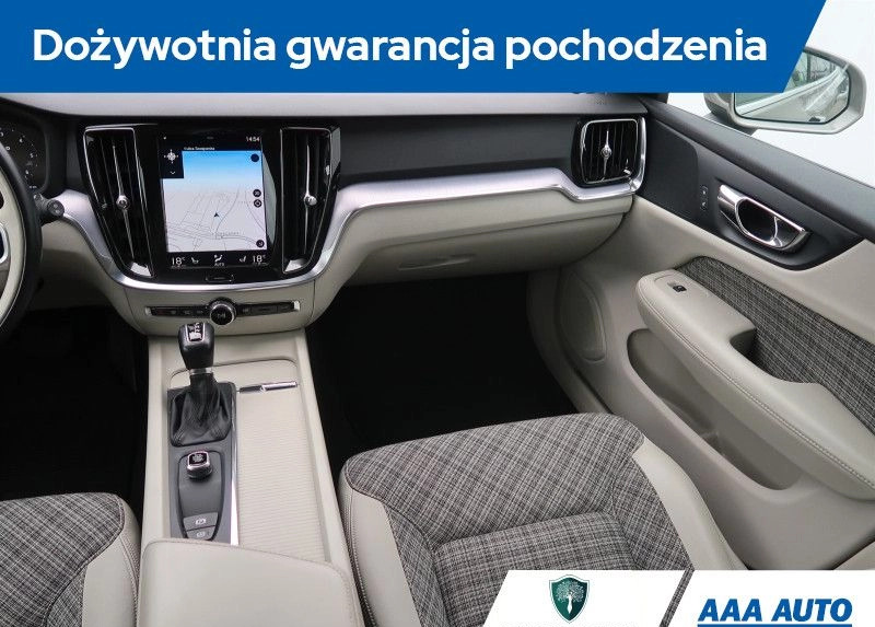 Volvo V60 cena 84000 przebieg: 190117, rok produkcji 2018 z Michałowo małe 436